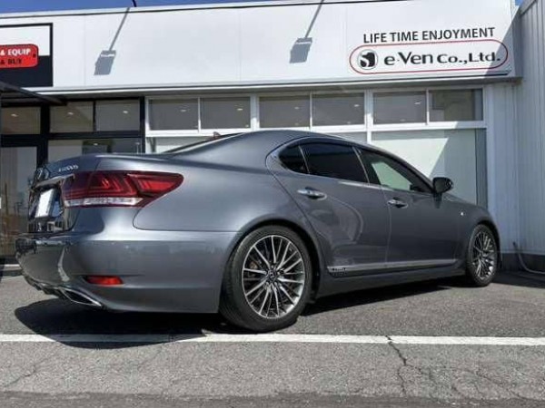 Lexus LS600h