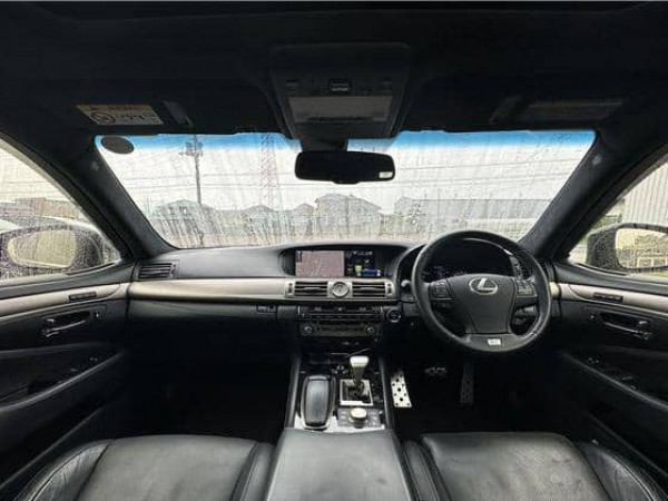 Lexus LS600h