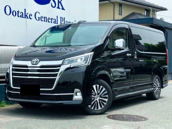 Toyota GranAce