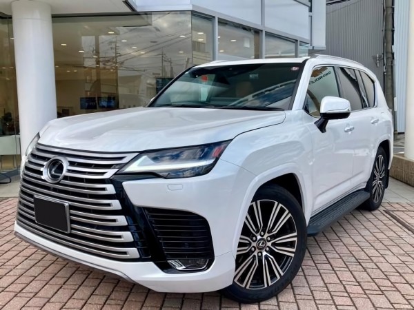 Lexus LX600
