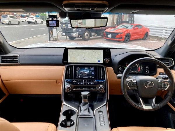 Lexus LX600