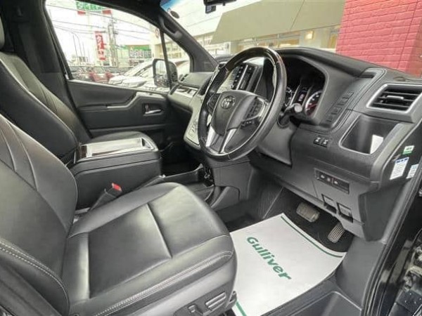 Toyota GranAce