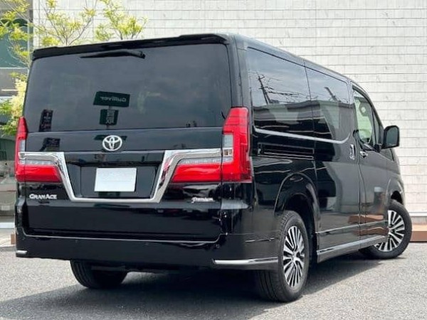 Toyota GranAce