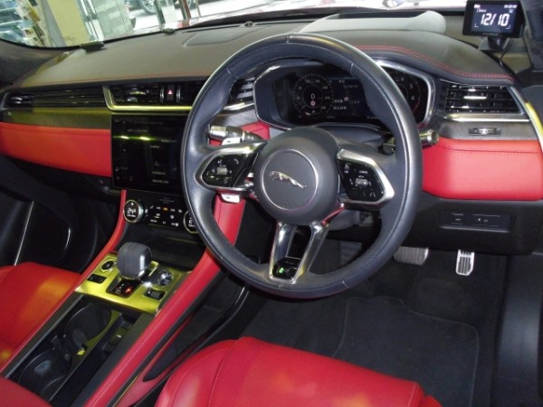 Jaguar F-Pace
