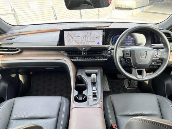 Toyota Crown Crossover