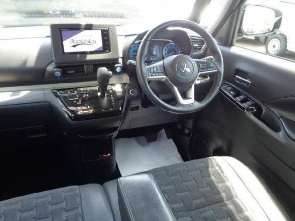 Mitsubishi Delica Mini