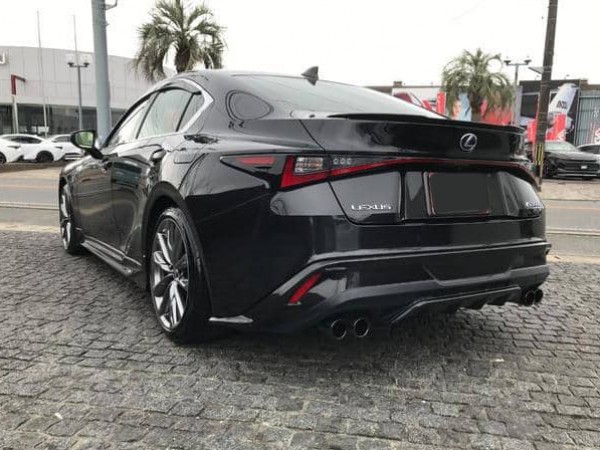 Lexus IS300h