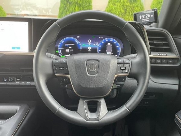 Toyota Crown Crossover