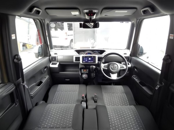 Toyota Pixis Mega