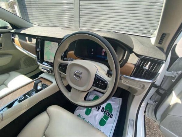 Volvo V90