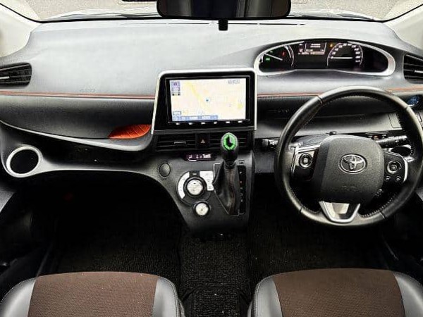 Toyota Sienta