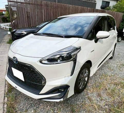 Toyota Sienta
