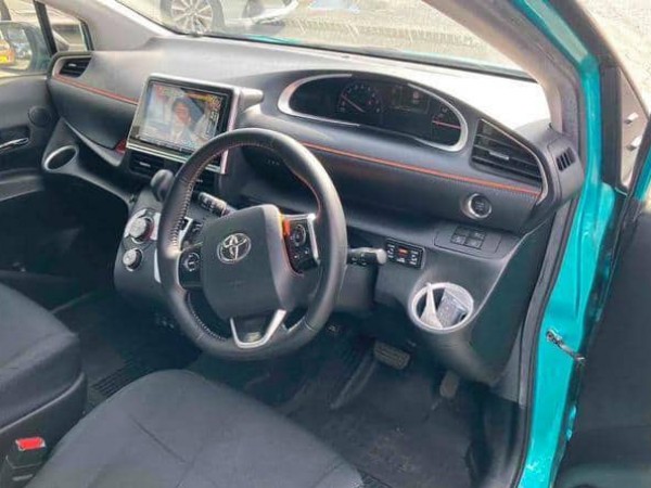 Toyota Sienta