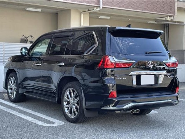 Lexus LX570
