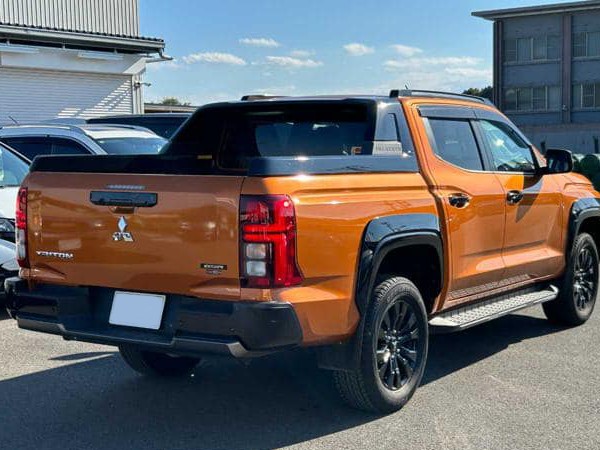 Mitsubishi Triton