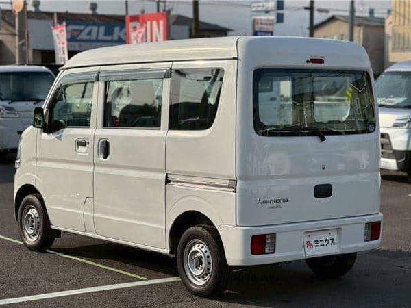 Mitsubishi Minicab