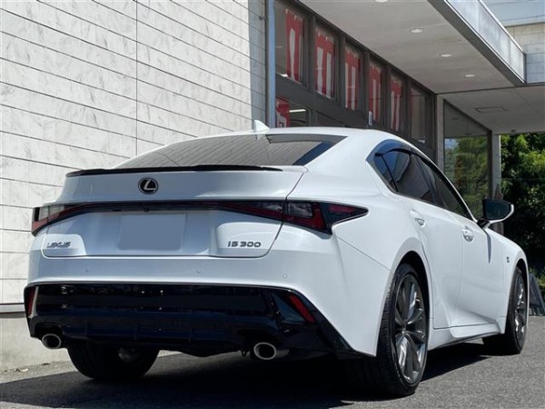 Lexus IS300