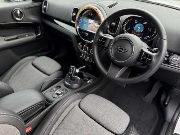 MINI Crossover