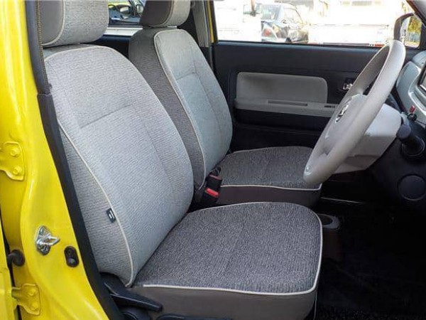 Daihatsu Mira Tocot