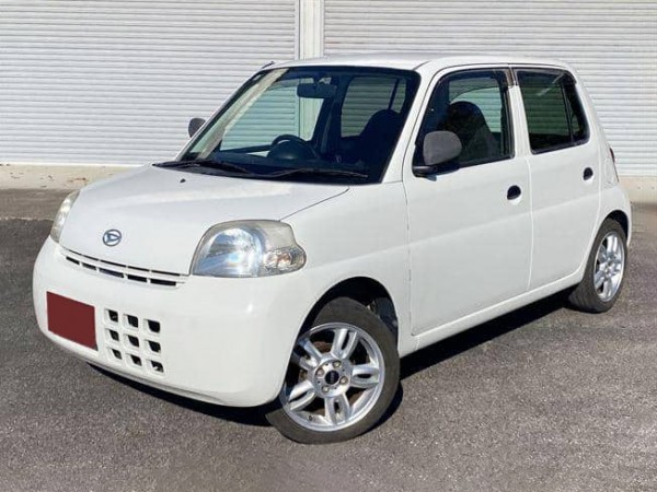 Daihatsu Esse