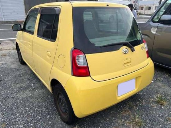 Daihatsu Esse