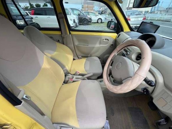 Daihatsu Esse
