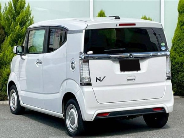 Honda N-Box Slash