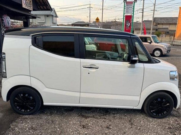 Honda N-Box Slash