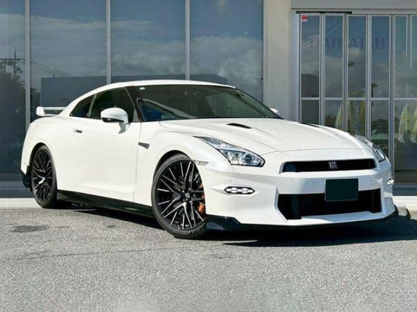 Nissan GT-R