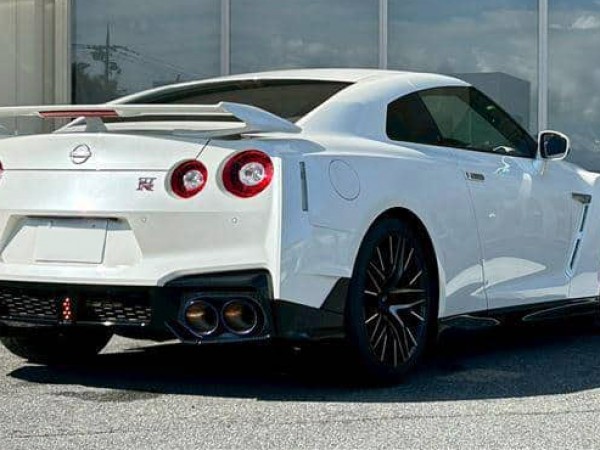 Nissan GT-R