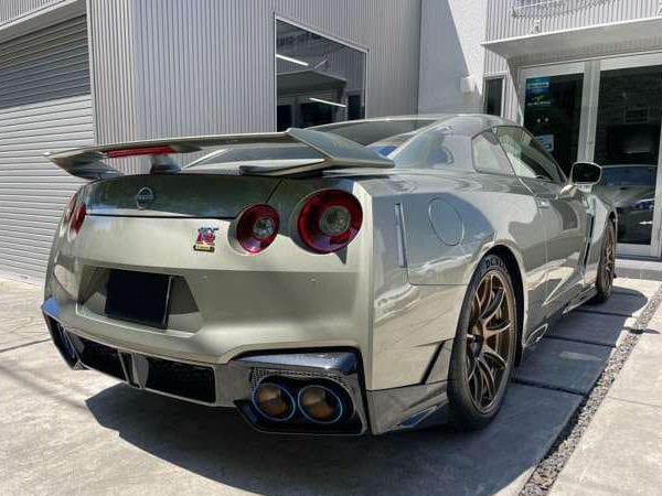 Nissan GT-R