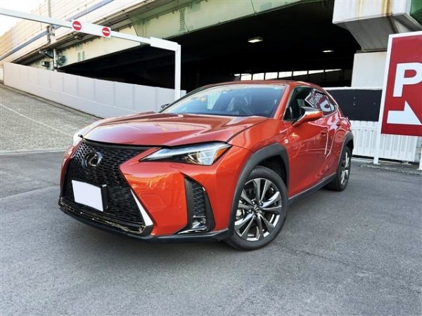Lexus UX200