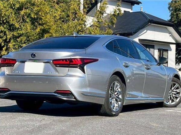 Lexus LS500h