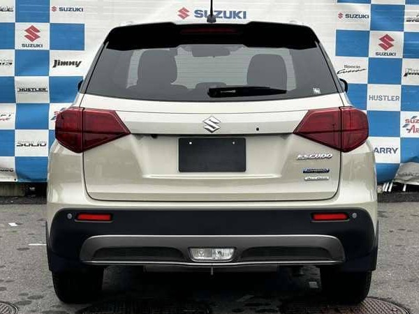 Suzuki Escudo