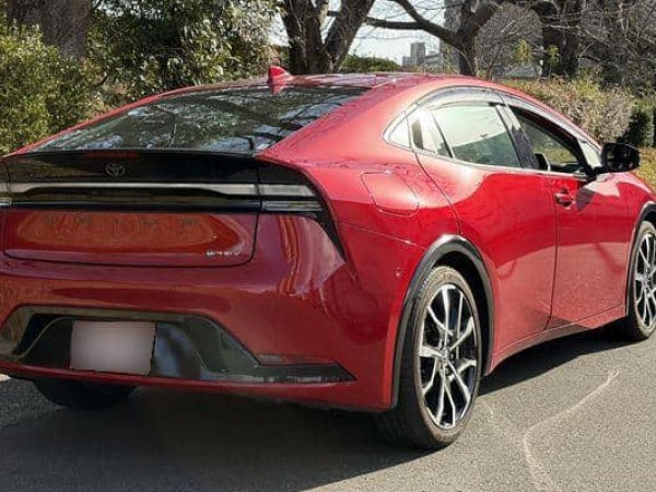 Toyota Prius PHV