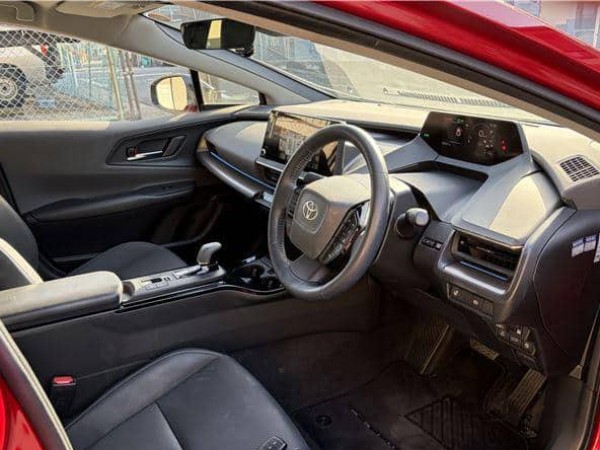 Toyota Prius PHV