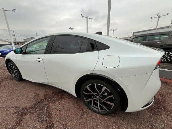 Toyota Prius PHV