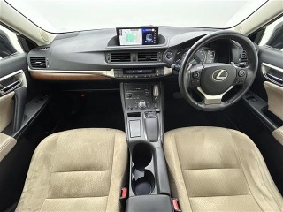 Lexus CT200h