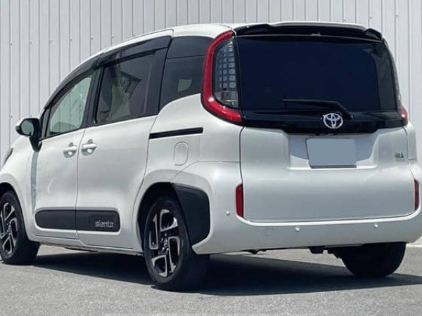 Toyota Sienta