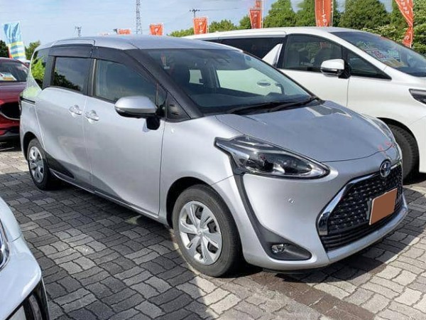Toyota Sienta