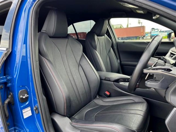 Lexus UX250h