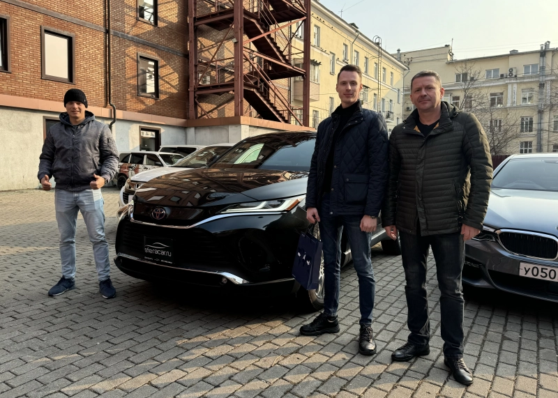 Фото с Константин Жигалко
