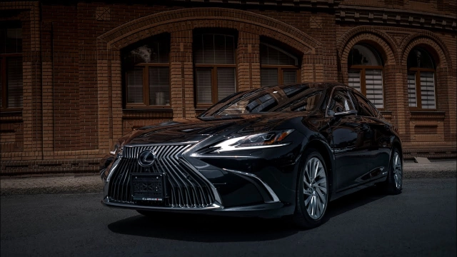 LEXUS ES300h [ AXZH10 ] ЭЛИТА СРЕДИ СЕДАНОВ