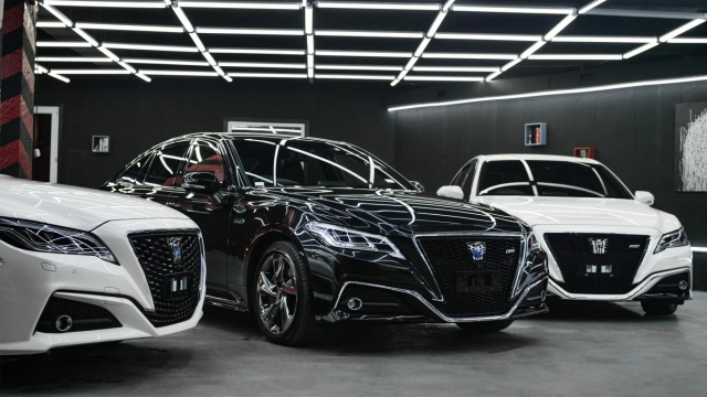 TOYOTA CROWN 220 ТРИ ЯПОНСКИХ ИМПЕРАТОРА