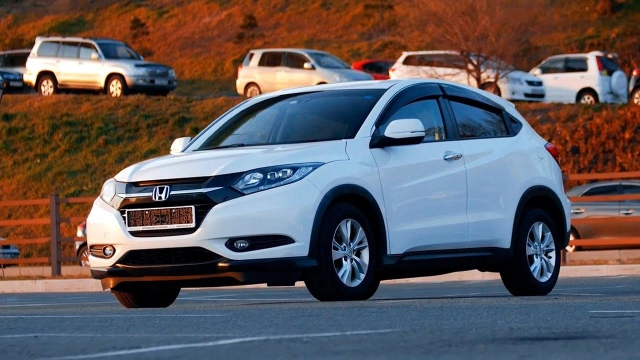 HONDA VEZEL [ 1.5 X 4 WD] ВЫНОСЛИВОСТЬ ВНЕДОРОЖНИКА ЭЛЕГАНТНОСТЬ КУПЕ