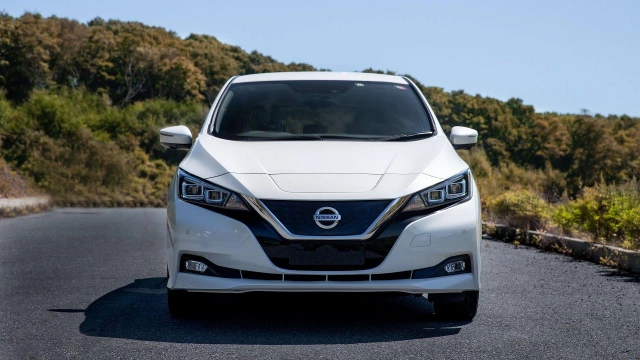 NISSAN LEAF X МАШИНА БУДУЩЕГО РАССТОЯНИЕ — НЕ ПРОБЛЕМА