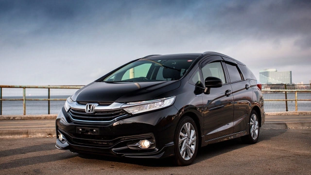 HONDA SHUTTLE [1.5 HYBRID Z HONDA SENSING] МЕЧТА СЕМЬЯНИНА ВРАГ ЛЕВОРГА