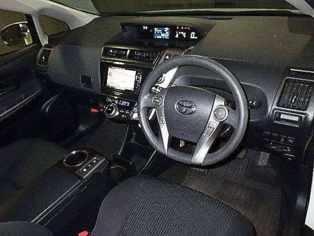 Toyota Prius Alpha SL